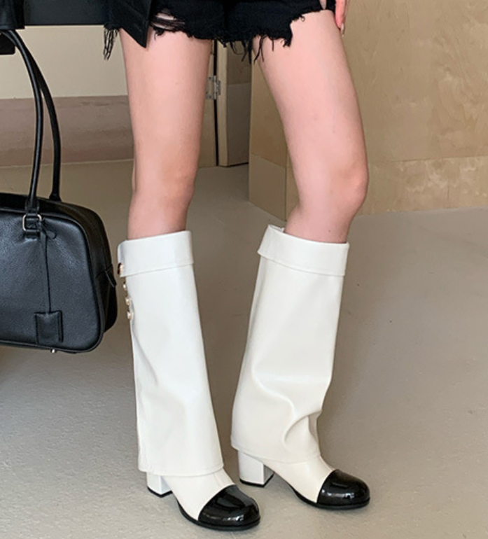 レディース ブーツ ロングブーツ 5cm 3cm 美脚 脚長 かわいい 大人可愛い きれいめ シンプル カジュアル 上品 おしゃれ エレガント 主役級 存在感 クラシック 無地 秋 冬 無地 デート お出かけ イベント 旅行 ホテル レストラン 休日 デイリー 普段使い 高見え 格上げ 22.5cm 23.0cm 23.5cm 24.0cm 24.5cm 25.0cm 大きい 白 黒 ホワイト ブラック