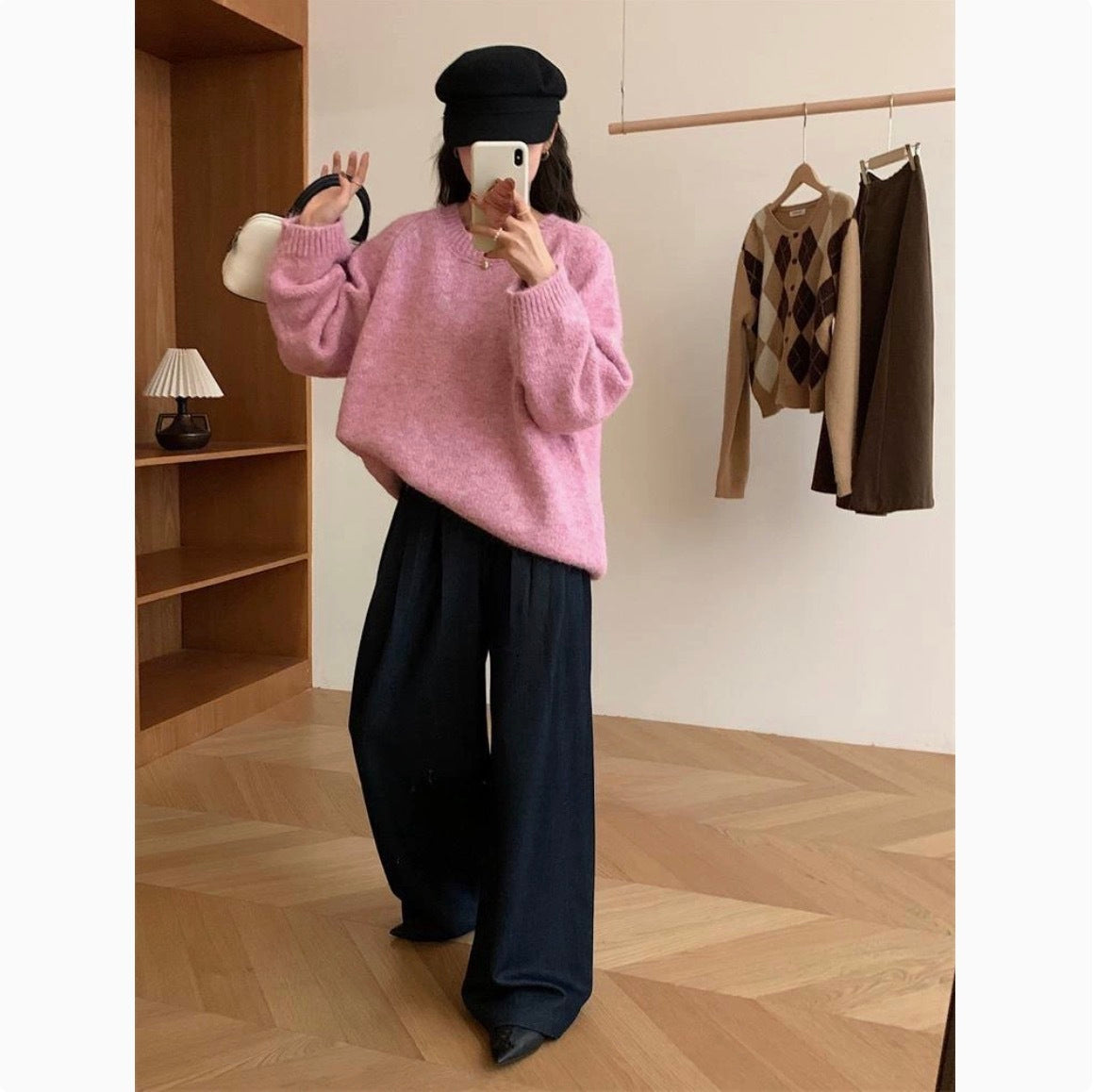 レディース トップス ニット セーター デート ニットソー 白トップス ミディアム丈 袖あり 長袖 ボリューム袖 萌袖 ラウンドネック クルーネック 襟なし ワイド かわいい 大人可愛い きれいめ シンプル カジュアル 上品 おしゃれ お洒落 レトロ 大人女子 こなれ感 ラフ ラブリー キュート ガーリー 個性的 クール モード系 エレガント モダン 主役級 存在感 抜け感 お出かけ 女子会 休日 旅行 着回し 普段使い ファッション コーデ スタイル モテ 定番 トレンド インスタ映え 色展開