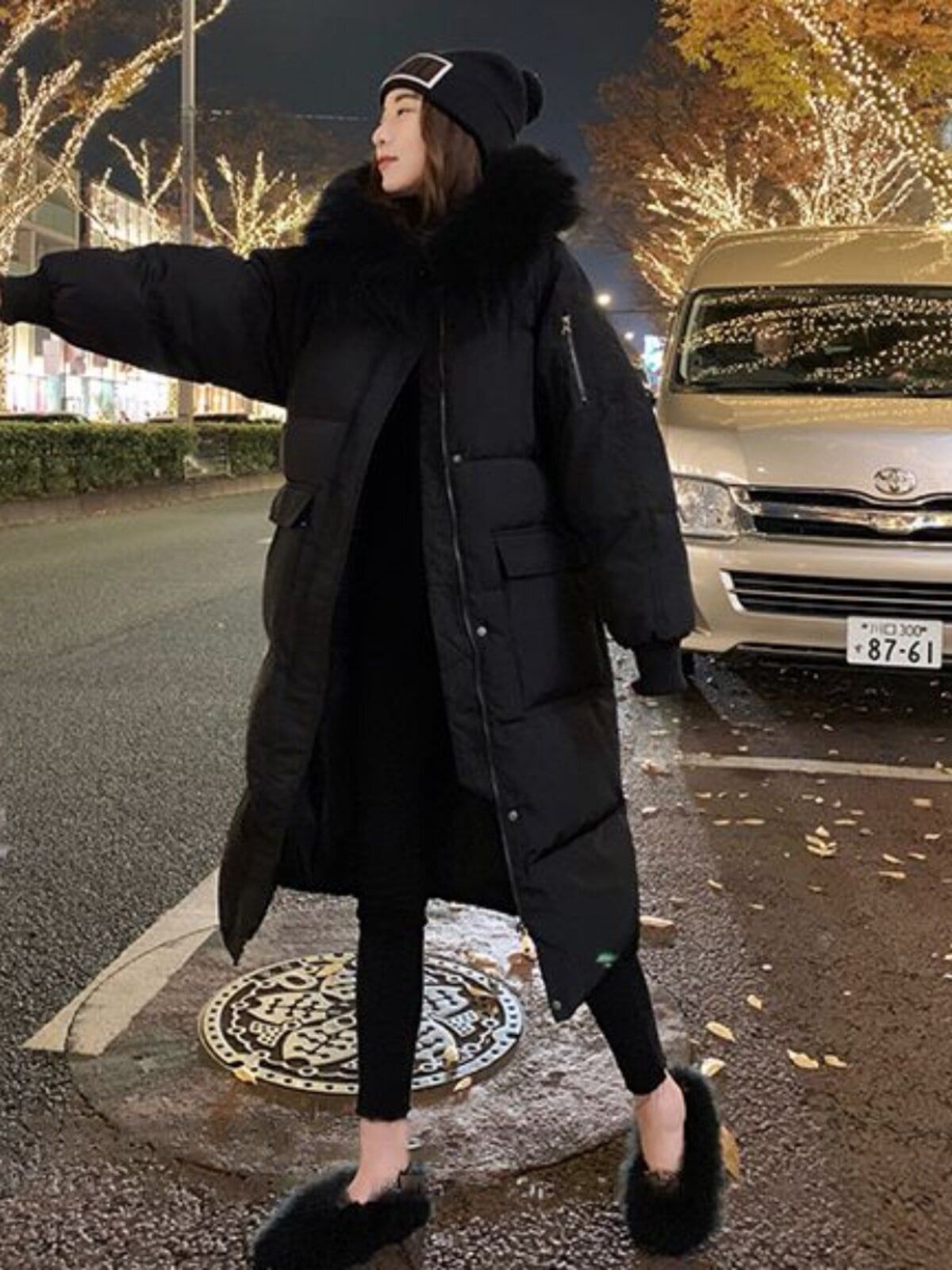 レディース トップス アウター 上着 羽織 前開き ロングコート ダウンコート 膝丈 膝下 長袖 ハイネック フード ストレート Iライン ファスナー ポケット 前開き 2way 切り替えデザイン バイカラー 配色 ファー 厚手 大人可愛い おしゃれ こなれ感 主役級 存在感 抜け感 無地 秋 冬 ロングシーズン ママ 通勤 通学 デート お出かけ イベント 旅行 合コン 韓国 オルチャン コーデ 暖かい 防寒 体型カバー 普段使い イ