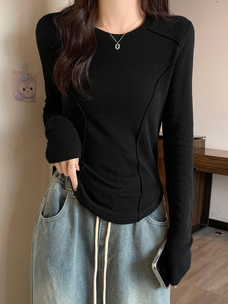 レディース トップス カットソー Ｔシャツ 長袖Ｔシャツ ライン 立体感 着痩せ効果 タック ピンタック 華奢見え 長袖 クルーネック 丸襟 かわいい 大人可愛い きれいめ シンプル カジュアル おしゃれ かっこいい こなれ感 ラフ 主役級 存在感 抜け感 ナチュラル 無地 春 秋 お出かけ 休日 ショッピング カフェ 体型カバー 普段使い 着回し スタイリッシュ スタイルアップ S M L XL ホワイト ブラック カーキ ダークグレー アプリコット