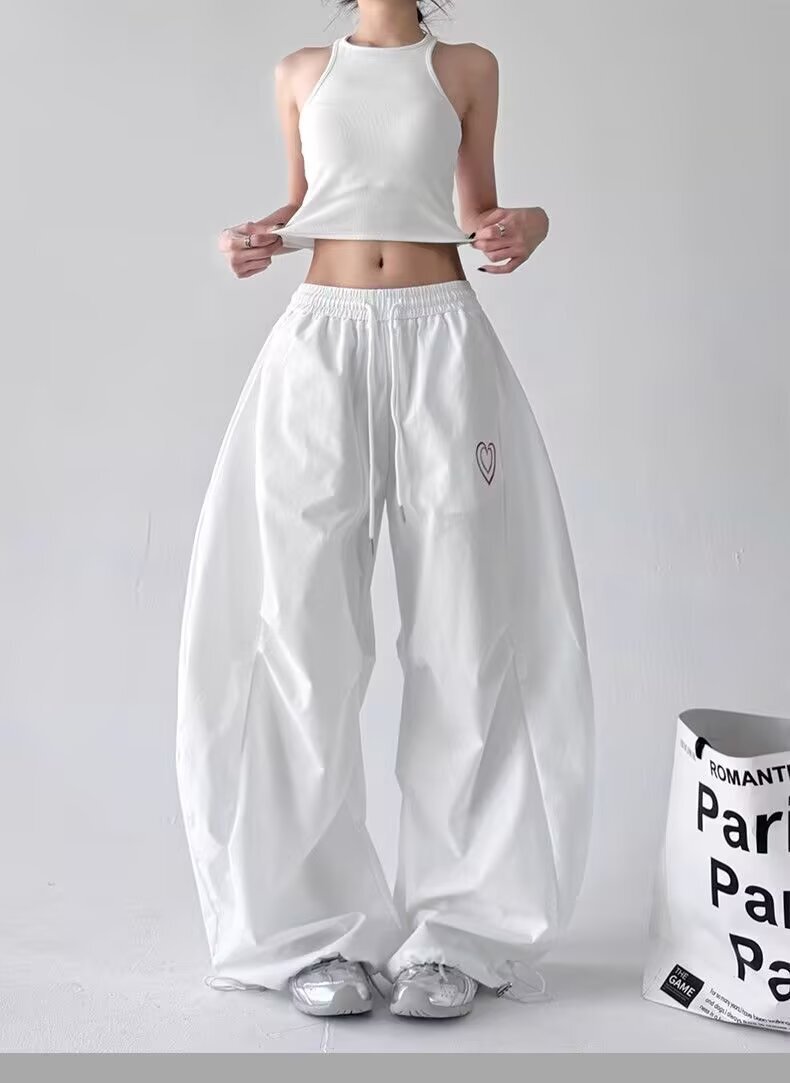 レディース パンツ ボトムス ジャージ ワイド きれいめ シンプル カジュアル おしゃれ かっこいい ラフ ボーイッシュ ルーズ 無地 オールシーズン 男女兼用 ママ 学生 部活 お出かけ アウトドア キャンプ ジム 休日 コーデ 楽ちん 普段使い 定番 S M L XL 2XL ホワイト ブラック ボーイッシュ スポーティー ラブリー キュート キャンプ イベント リゾート 旅行 ビーチ バカンス ホテル ガーデン ショッピング ライブ お花見 合コン コンパ 婚活 フェス ツーリング お家時間