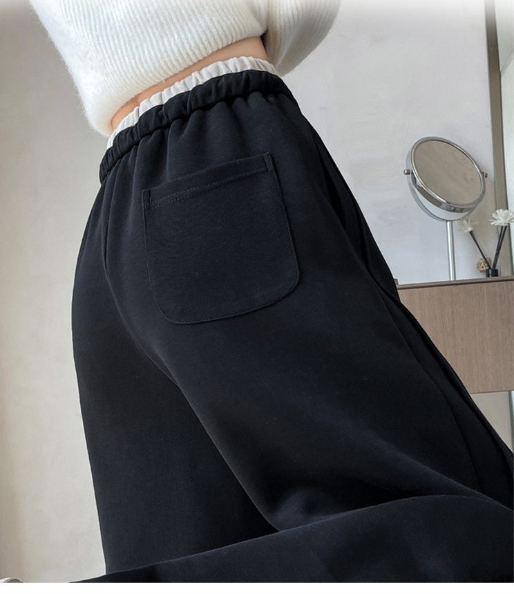 レディース パンツ ボトムス ロングパンツ ワイドパンツ ロング ワイド ストレート 裾ワイド ポケット ハイウエスト ウエストゴム 薄手 大人可愛い シンプル カジュアル おしゃれ かっこいい こなれ感 個性的 主役級 存在感 都会的 無地 秋 冬 ロングシーズン ママ デート お出かけ 旅行 合コン 韓国 オルチャン 体型カバー 美脚 脚長 普段使い 着回し モテ 清楚 流行 インスタ映え 定番 S M L XL 2XL 大きいサイズ 黒 ブラック グレー ワインレッド アプリコット ネイビー
