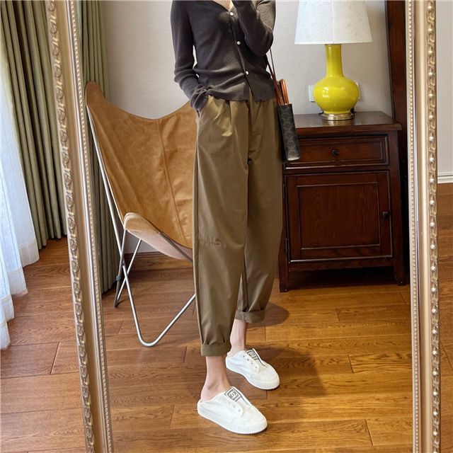 レディース パンツ ボトムス アウター 上着 テーパードパンツ ロングパンツ アンクル丈 クロップド丈 オーバーサイズ  ストリート きれいめ シンプル カジュアル 上品 おしゃれ かっこいい レトロ こなれ感 ラフ メンズライク マニッシュ ボーイッシュ スポーティー ベーシック アクティブ ナチュラル 無地 春 秋 お出かけ アウトドア 旅行 休日 楽ちん 体型カバー 美脚 脚長 普段使い 着回し レイヤード トレンド 流行 定番 S M L 小さいサイズ 大きいサイズ 茶色 ブラウン オフホワイト