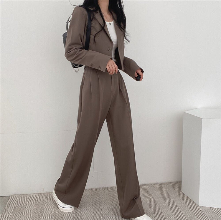 レディース トップス ジャケット パンツ ボトムス コート 上着 羽織 前開き ショート 長袖 襟付き ストレート Iライン ポケット ハイウエスト 大人可愛い きれいめ シンプル 上品 おしゃれ こなれ感 個性的 エレガント 主役級 存在感 都会的 無地 春 秋 冬 ロングシーズン ママ 通勤 デート お出かけ 女子会 韓国 オルチャン 暖かい 防寒 体型カバー 普段使い 着回し モテ 流行 インスタ映え S M L XL 2XL 3XL ゆったり ゆる 白 ホワイト 黒 ブラック