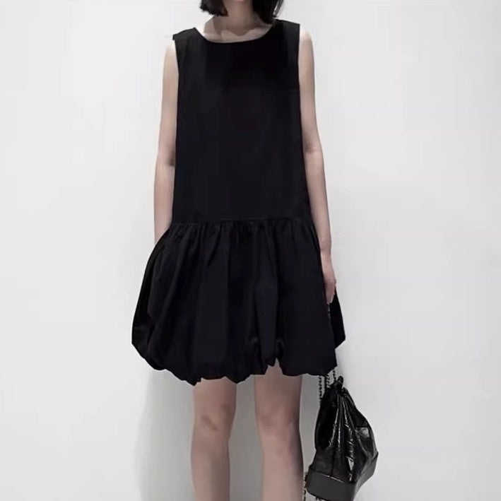 ワンピース ミニワンピース ノースリーブワンピース ラウンドネック バルーンスカート ミニ丈 かわいい 可愛い 大人可愛い きれいめ シンプル レトロ おしゃれ かっこいい カジュアル こなれ感 個性的 魅力的 主役級 存在感 抜け感 春 夏 ベーシック ナチュラル エレガント フェミニン ガーリー 無地 女性用 レディース ママ OL 通勤 学生 通学 デート お出かけ ランチ 旅行 休日 カフェ ディナー ショッピング コンパ 普段使い デイリー 着回し 重ね着 脚長 S M L XL トレンド モテ