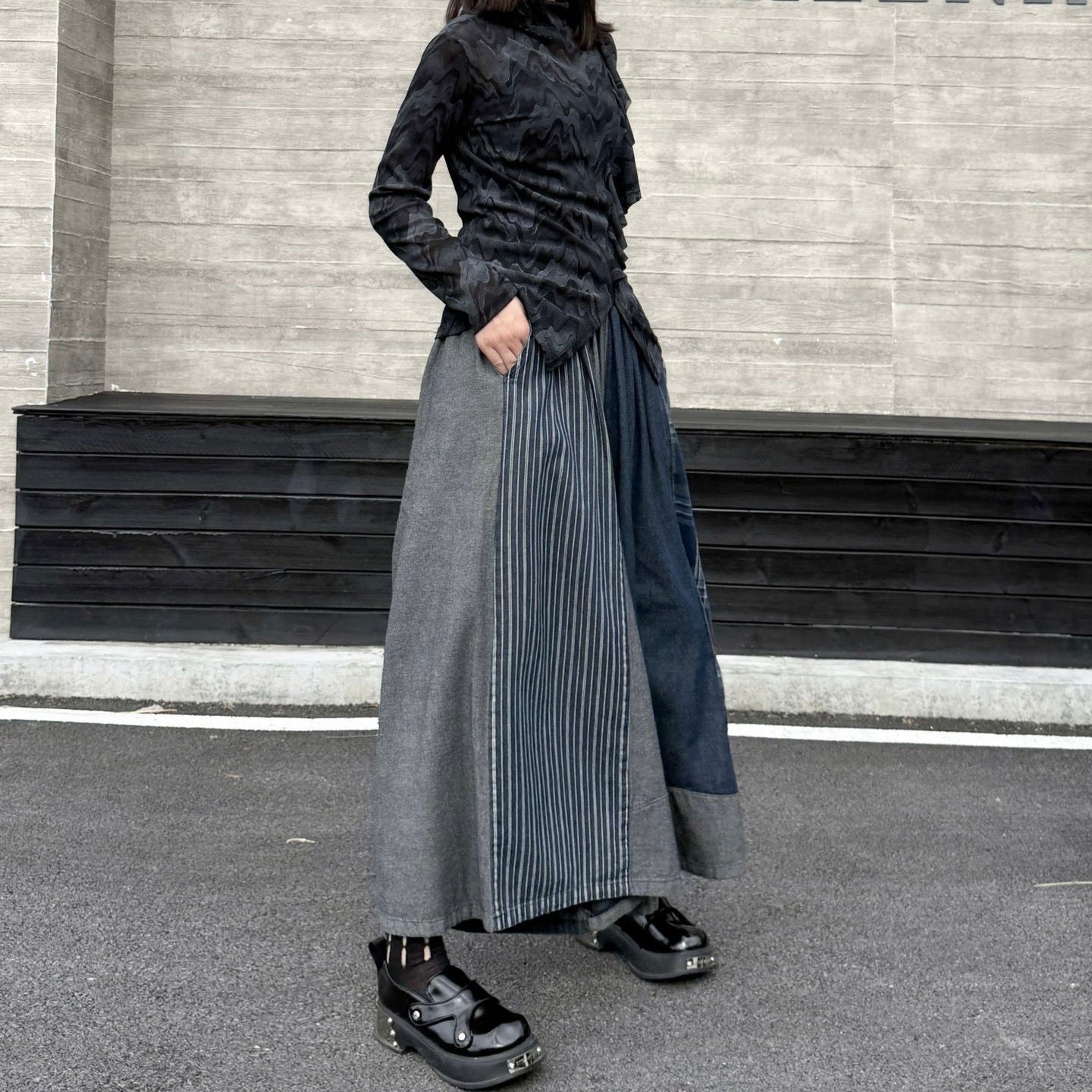 レディース パンツ ボトムス ロングパンツ ワイドパンツ 丈長 フルレングス ストリート 配色 かわいい 大人可愛い カジュアル おしゃれ かっこいい メンズライク マニッシュ 個性的 クール ヴィンテージ アメリカン カントリー アクティブ ワイルド 無地 チェック ストライプ パッチワーク オールシーズン お出かけ 女子会 休日 ショッピング ライブ カフェ フェス ランチ 体型カバー 脚長 普段使い 着回し トレンド 流行 インスタ映え ビッグ ゆったり ゆる フリーサイズ ワンサイズ ブルー 青