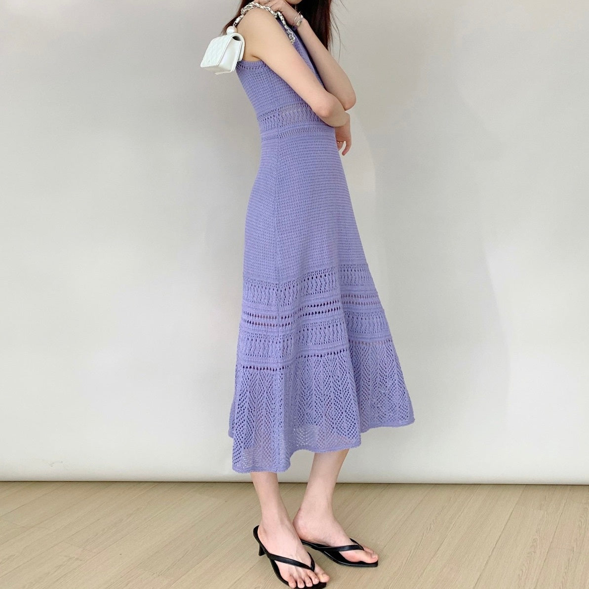 レディース ワンピース フレア ロング マキシ 袖なし ノースリーブ ラウンドネック フェミニン ハイウエスト 編み込み レースアップ 透け感 シースルー ヴィンテージ 透かし編み かわいい 大人可愛い きれいめ シンプル 上品 おしゃれ レトロ アジアン エキゾチック ガーリー 夏 デート お出かけ イベント リゾート 旅行 海 ビーチ 休日 バカンス 普段使い 着回し レイヤード 清楚 トレンド 流行 インスタ映え S M L XL 小さいサイズ 大きいサイズ 白 ホワイト 黒 ブラック 紫 パープル
