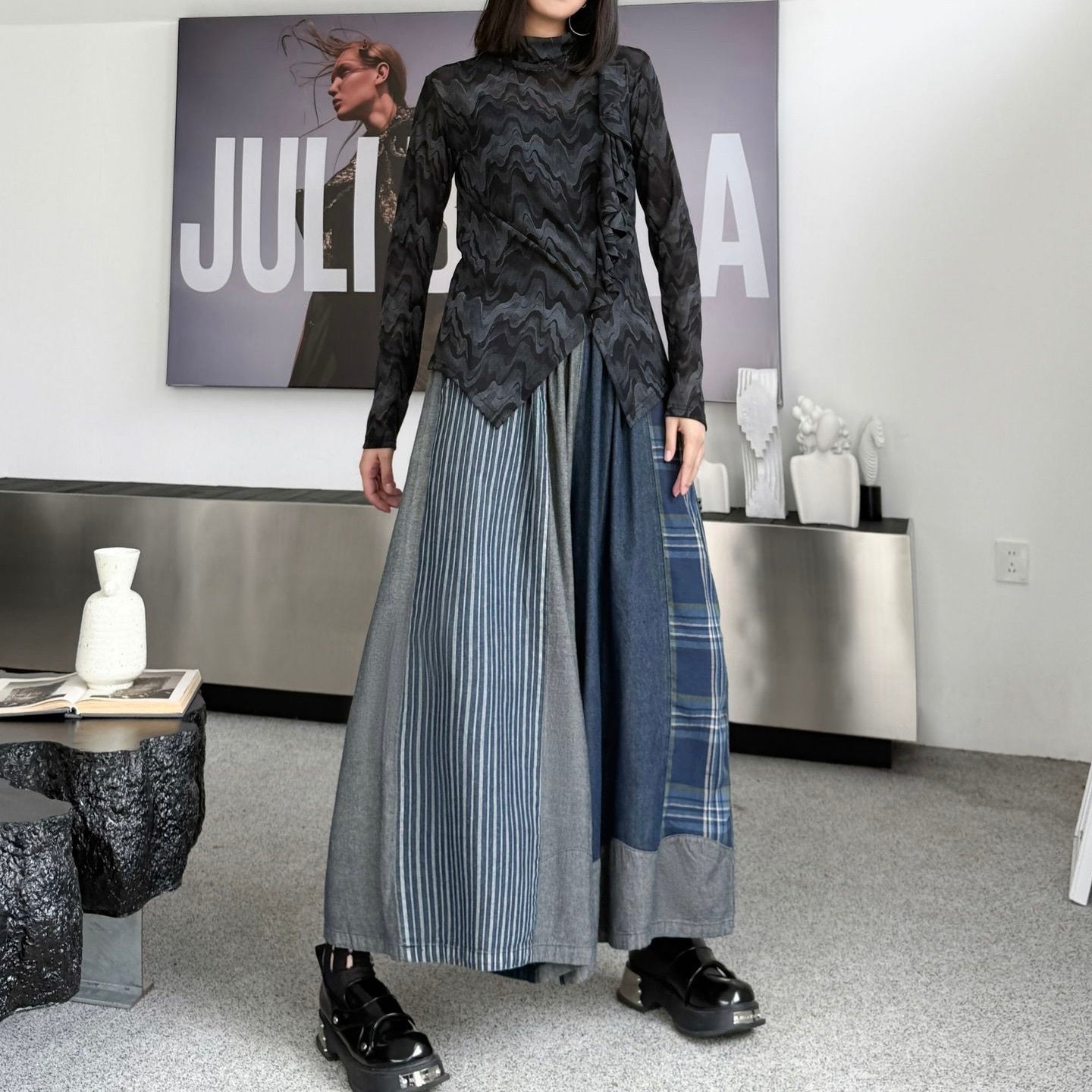 レディース パンツ ボトムス ロングパンツ ワイドパンツ 丈長 フルレングス ストリート 配色 かわいい 大人可愛い カジュアル おしゃれ かっこいい メンズライク マニッシュ 個性的 クール ヴィンテージ アメリカン カントリー アクティブ ワイルド 無地 チェック ストライプ パッチワーク オールシーズン お出かけ 女子会 休日 ショッピング ライブ カフェ フェス ランチ 体型カバー 脚長 普段使い 着回し トレンド 流行 インスタ映え ビッグ ゆったり ゆる フリーサイズ ワンサイズ ブルー 青