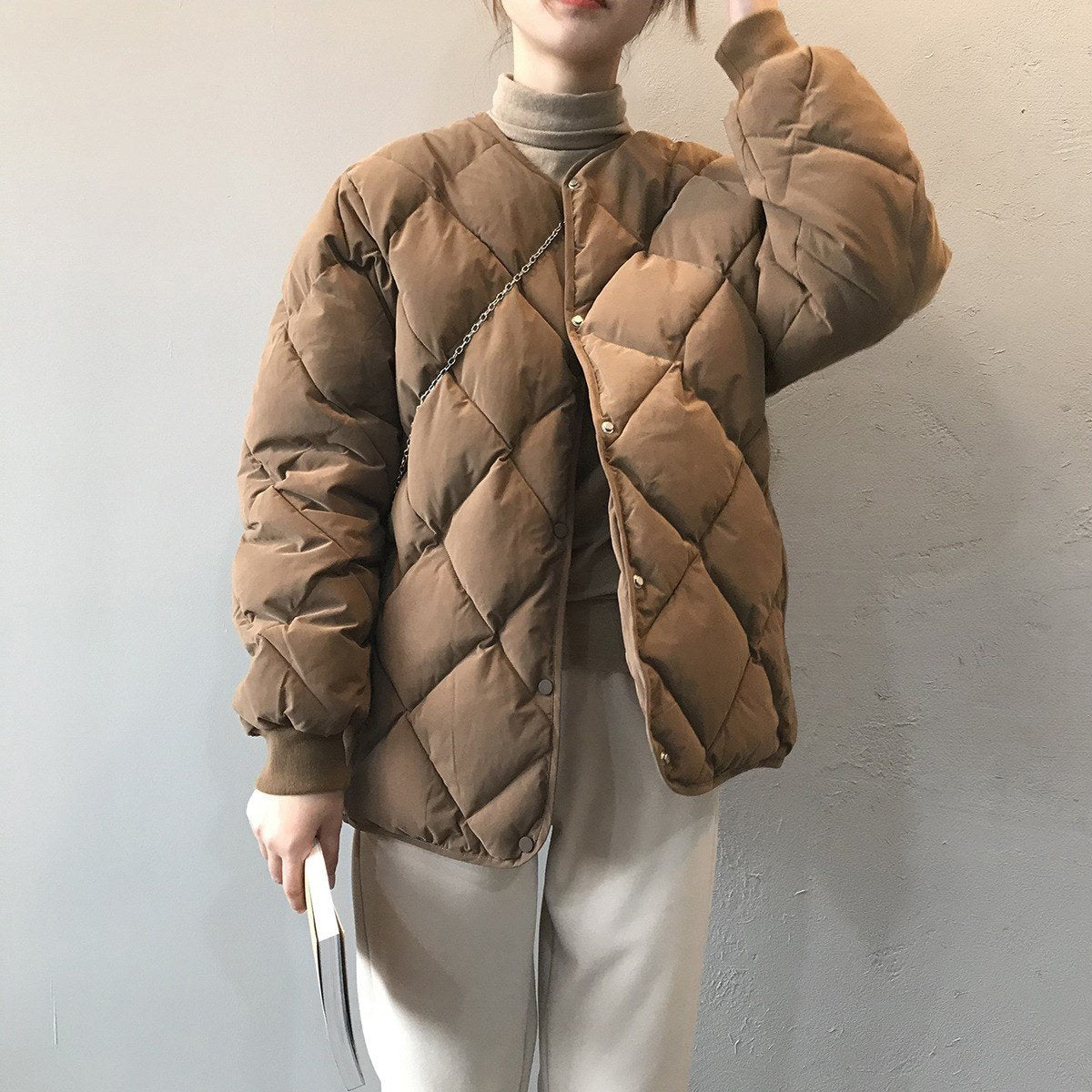 レディース ジャケット 長袖 ゆったり オーバーサイズ 秋冬 秋 体型カバー ショート キルティング 冬 ダウン 薄手 襟なし タイ アウター ポリエステル ダウンジャケット