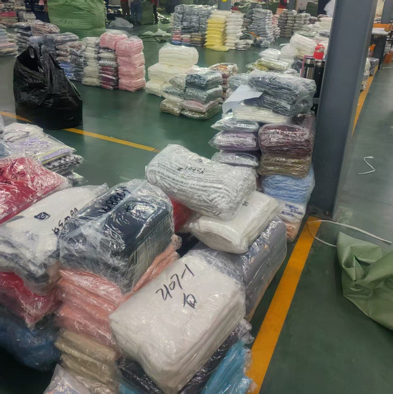 ワンピース ニット 長袖 ボーダー ストライプ 無地 秋 冬 きれいめ ラウンドネック シンプル 上品 ミディアム丈 ハイウエスト