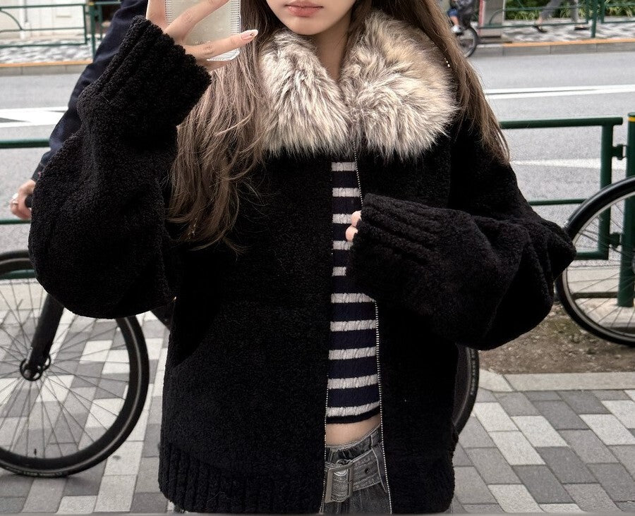 レディース コート アウター 上着 羽織 前開き ミディアム ショート 長袖 ドロップショルダー 襟付き オーバーサイズ ファスナー ポケット フェイクファー かわいい 大人可愛い シンプル カジュアル おしゃれ レトロ こなれ感 ラフ スポーティー ガーリー 存在感 ベーシック ワイルド 無地 秋 冬 ママ 通勤 学生 デート お出かけ お泊まり アウトドア イベント 旅行 公園 女子会 休日 ショッピング カフェ ランチ 韓国 モテS M L ゆったり ゆる ブラック ベーシックカラー 大人カラー