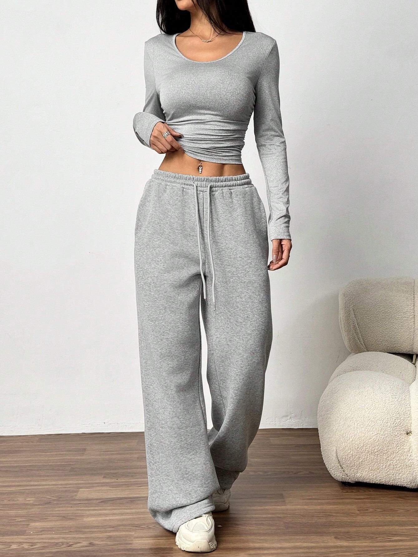 レディース トップス パンツ ボトムス カットソー プルオーバー セットアップ ロングパンツ ワイドパンツ ショート ロング 長袖 ラウンドネック 襟なし スリム 細身 ストリート ポケット ウエストゴム ドロスト かわいい シンプル カジュアル おしゃれ かっこいい ラフ こなれ感 メンズライク ボーイッシュ クール 抜け感 無地 春 秋 ママ 学生 学校 通学 部活 旅行 ジム 公園 休日 コーデ 楽ちん 普段使い 着回し XS S M L 小さいサイズ ブラック ブラウン グレー ベーシックカラー