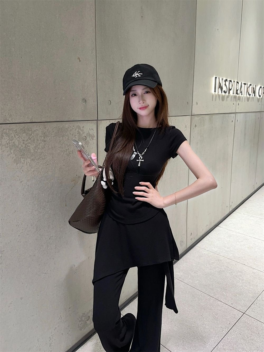 レディース Tシャツ パンツ 半袖 無地 スリム 春夏 カジュアル きれいめ 通勤 春 フレア 夏 シンプル ロング シャツ アシンメトリー 切り替えデザイン セットアップ 都会的 ポリエステル