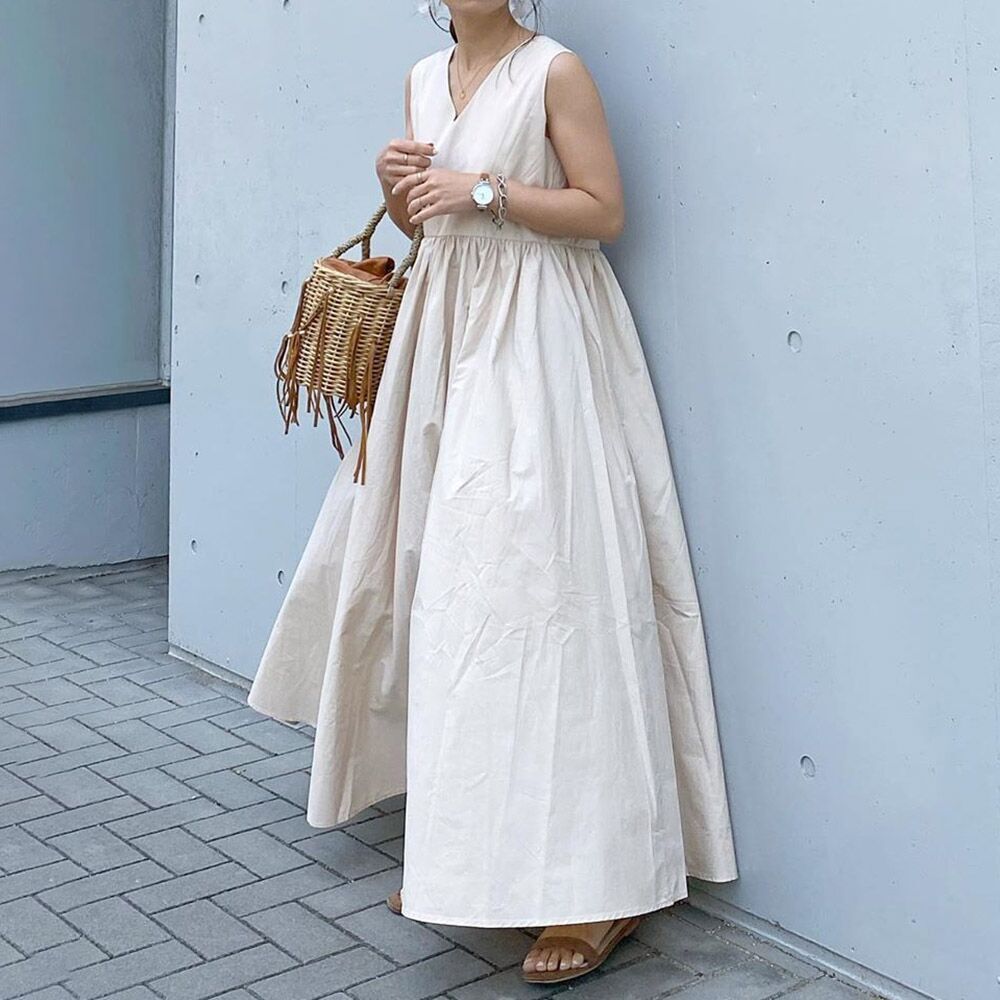 レディース ワンピース ロング マキシ 丈長 袖なし ノースリーブ Vネック Aライン ウエストマーク ハイウエスト かわいい 大人可愛い きれいめ シンプル カジュアル 上品 おしゃれ こなれ感 ラフ ルーズ エレガント 存在感 抜け感 ベーシック ナチュラル 無地 夏 ママ 通勤 学生 学校 通学 デート お出かけ お泊まり リゾート 旅行 海 プール ビーチ 休日 バカンス ショッピング 体型カバー モテ 清楚 トレンド 定番 ゆったり フリーサイズ ブラウン ベージュ ベーシックカラー 大人カラー