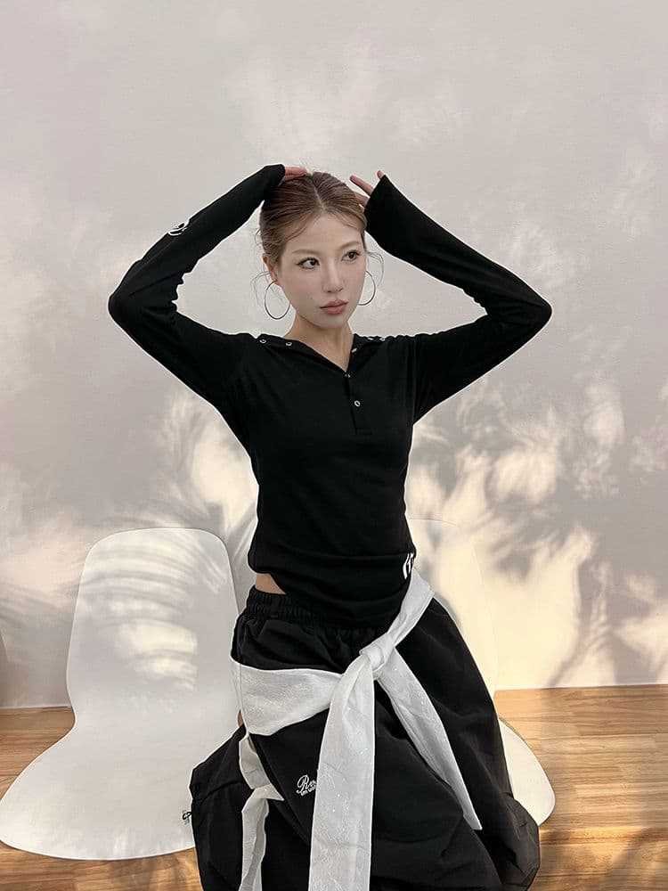 レディース トップス Tシャツ カットソー 長袖 プリント スリム コットン 綿 夏 秋冬 カジュアル 春夏 ホワイト 膝丈 秋 タイト 冬 ブラック 細身 シャツ フード タイ ストレッチ 着痩せ