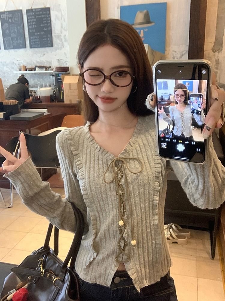 レディース トップス Tシャツ 長袖 無地 スリム 秋冬 秋 きれいめ Vネック ショート 膝丈 タイト レース シンプル 冬 細身 上品 シャツ 切り替えデザイン タイ レースアップ ポリエステル 着痩せ