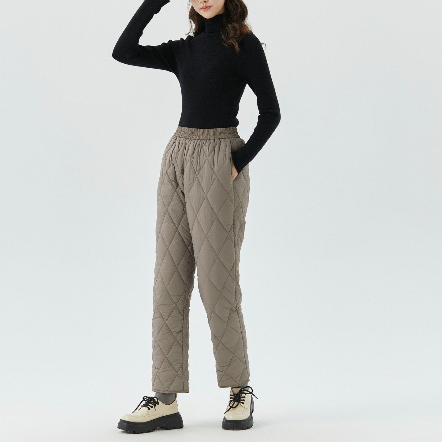 レディース パンツ ボトムス テーパードパンツ ロングパンツ アンクル丈 クロップド丈 ストリート ウエストゴム アメカジ フリース 厚手 裏起毛 綿 コットン おしゃれ かっこいい レトロ ベーシック アメリカン カントリー アクティブ ナチュラル ワイルド チェック 菱形 秋 冬 アウトドア キャンプ 旅行 楽ちん 暖かい 防寒 体型カバー 美脚 脚長 トレンド 流行 定番 M L XL 2XL 3XL 4XL 小さいサイズ 大きいサイズ ビッグ ゆったり ゆる 黒 ブラック グレー ベージュ ピンク