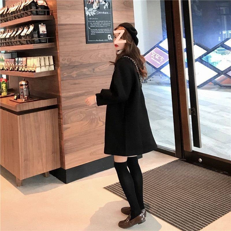 レディース コート アウター 上着 ゆったり きちんと感 抜け感 ステンカラーコート 長袖 ボリューム袖 襟付き Aライン フェミニン ポケット 前開き ボタン かわいい 大人可愛い シンプル カジュアル おしゃれ こなれ感 ラフ ガーリー 主役級 存在感 抜け感 ナチュラル 無地 秋 冬 デート お出かけ 女子会 休日 ショッピング カフェ 重ね着 体型カバー 普段使い 着回し レイヤード スタイリッシュ スタイルアップ XS S M L XL キャメル ブラック