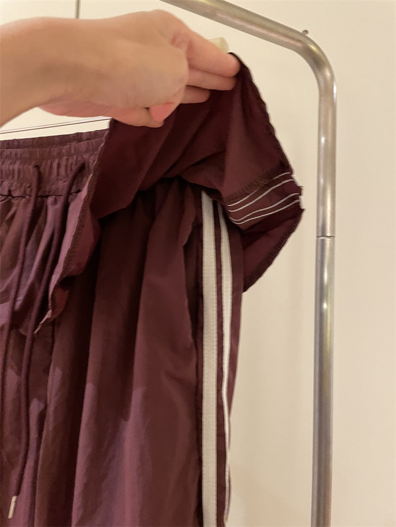 レディース パンツ ボトムス ロングパンツ ロング ワイド フレア ストレート Iライン フリル ポケット ハイウエスト ウエストゴム 薄手 大人可愛い シンプル カジュアル おしゃれ かっこいい こなれ感 ラフ ボーイッシュ スポーティー 個性的 主役級 存在感 春 夏 秋 冬 ロングシーズン ママ デート お出かけ 旅行 ジム 公園 女子会 合コン 重ね着 韓国 オルチャン 楽ちん 体型カバー 普段使い 着回し レイヤード インスタ映え フリーサイズ 白 ホワイト 黒 ブラック