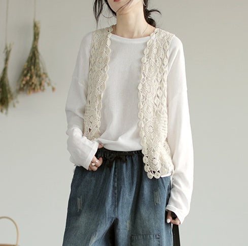 レディース トップス ベスト 羽織 前開き 袖なし ノースリーブ ストレート Iライン フェミニン ストリート 刺繍 透け感 クロシェ 透かし編み かわいい 大人可愛い きれいめ シンプル カジュアル 上品 おしゃれ レトロ ガーリー 抜け感 ヴィンテージ アクティブ 春 夏 お出かけ リゾート 旅行 ビーチ 休日 カフェ フェス ランチ 重ね着 楽ちん 普段使い 着回し レイヤード トレンド 流行 定番 フリーサイズ ワンサイズ 白 ホワイト 黒 ブラック 茶色 ブラウン ベージュ カーキ キャメル