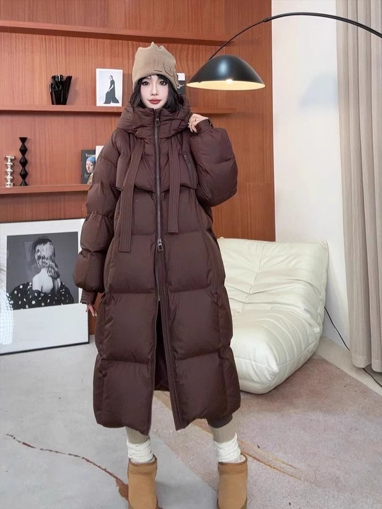 レディース コート ダウン アウター 上着 ロングコート ダウンコート ロング 長袖 ハイネック フード ストレート Iライン ポケット 前開き 大人可愛い きれいめ シンプル カジュアル おしゃれ こなれ感 個性的 主役級 存在感 抜け感 都会的 無地 秋 冬 入学式 ロングシーズン ママ オフィス ビジネス 通勤 通学 デート お出かけ 旅行 レストラン 女子会 合コン 楽ちん 暖かい 防寒 体型カバー 普段使い 着回し 流行 インスタ映え 定番 M L XL 大きいサイズ 白 ホワイト 黒 ブラック