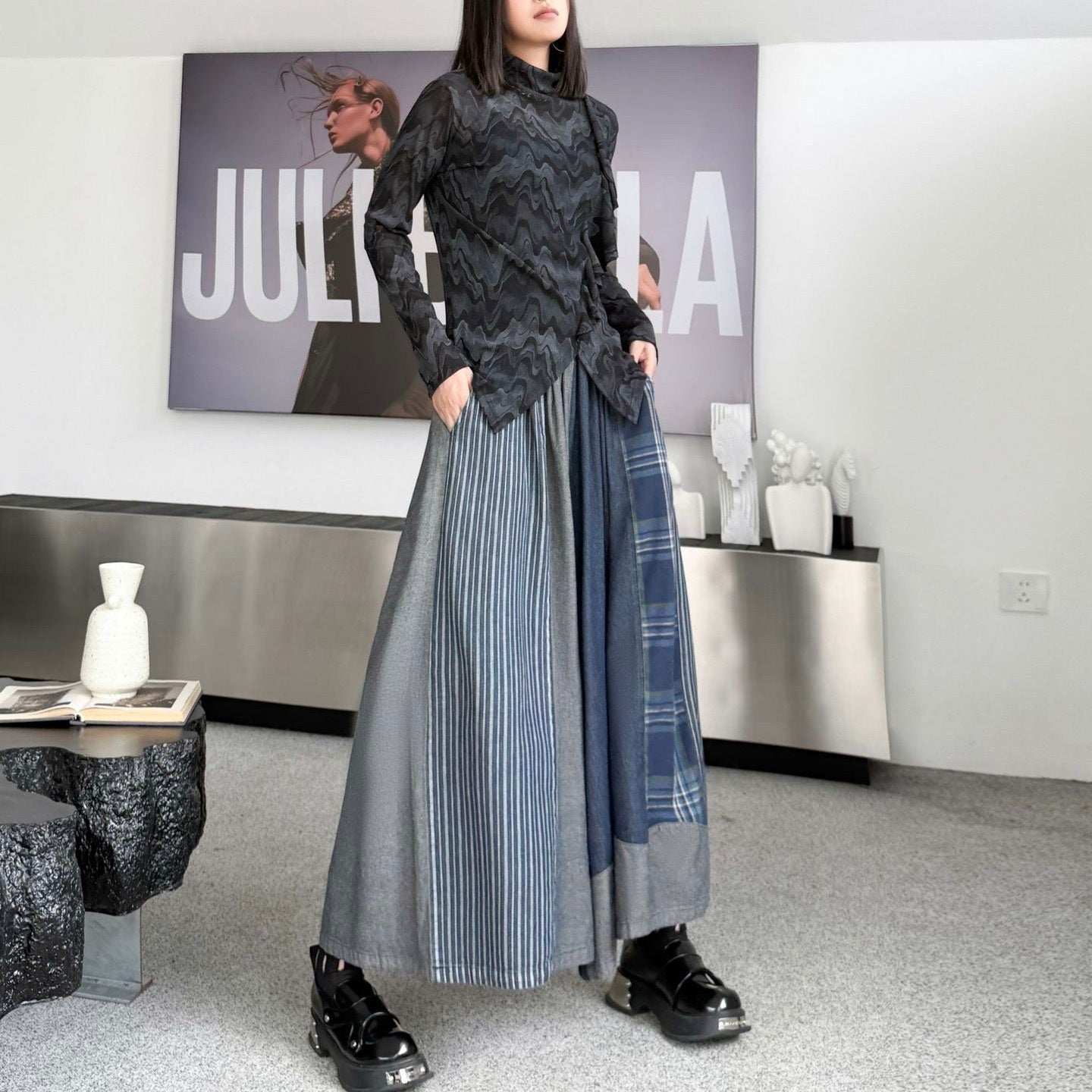 レディース パンツ ボトムス ロングパンツ ワイドパンツ 丈長 フルレングス ストリート 配色 かわいい 大人可愛い カジュアル おしゃれ かっこいい メンズライク マニッシュ 個性的 クール ヴィンテージ アメリカン カントリー アクティブ ワイルド 無地 チェック ストライプ パッチワーク オールシーズン お出かけ 女子会 休日 ショッピング ライブ カフェ フェス ランチ 体型カバー 脚長 普段使い 着回し トレンド 流行 インスタ映え ビッグ ゆったり ゆる フリーサイズ ワンサイズ ブルー 青