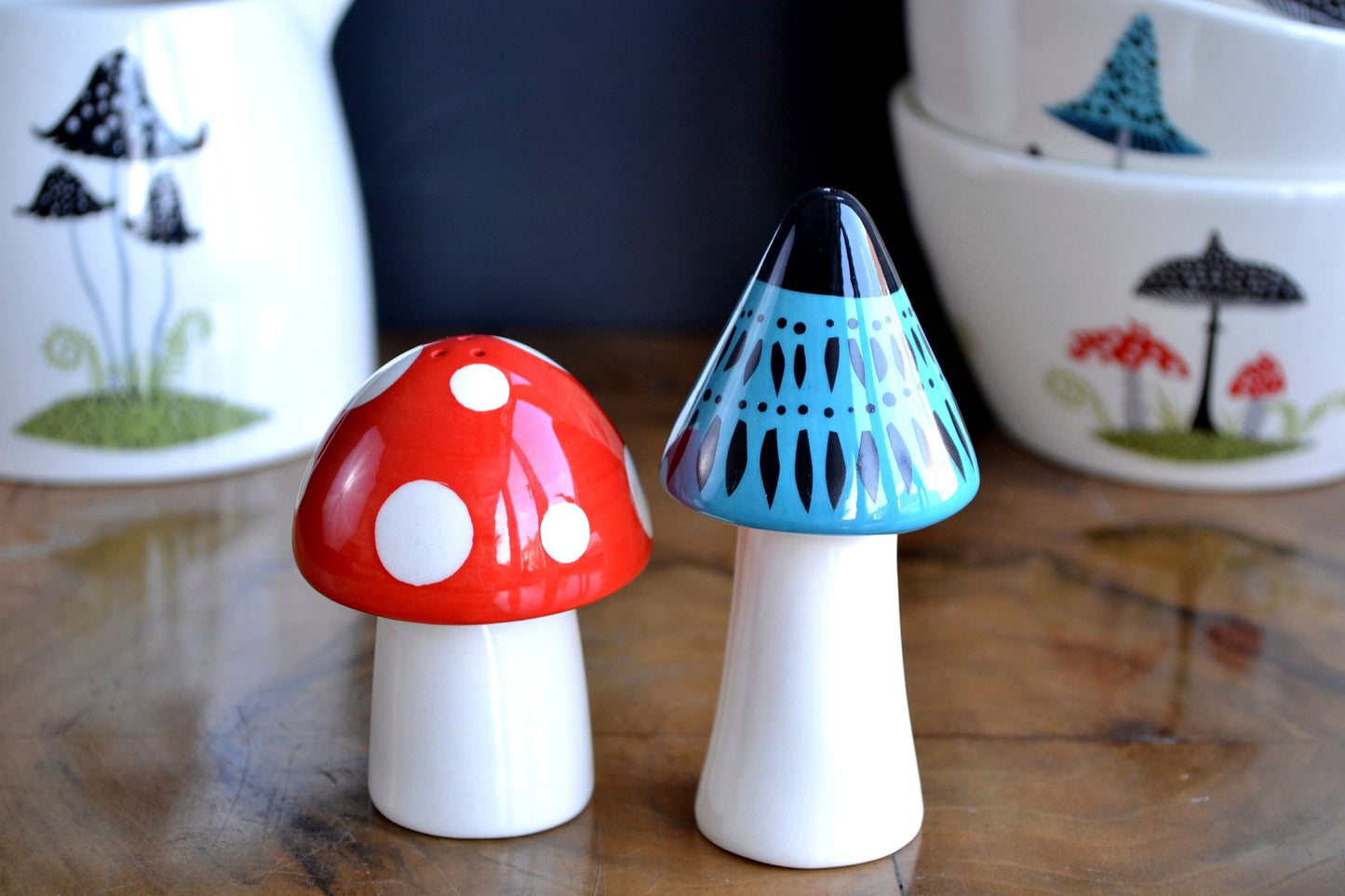 調味料入れ Salt and Pepper