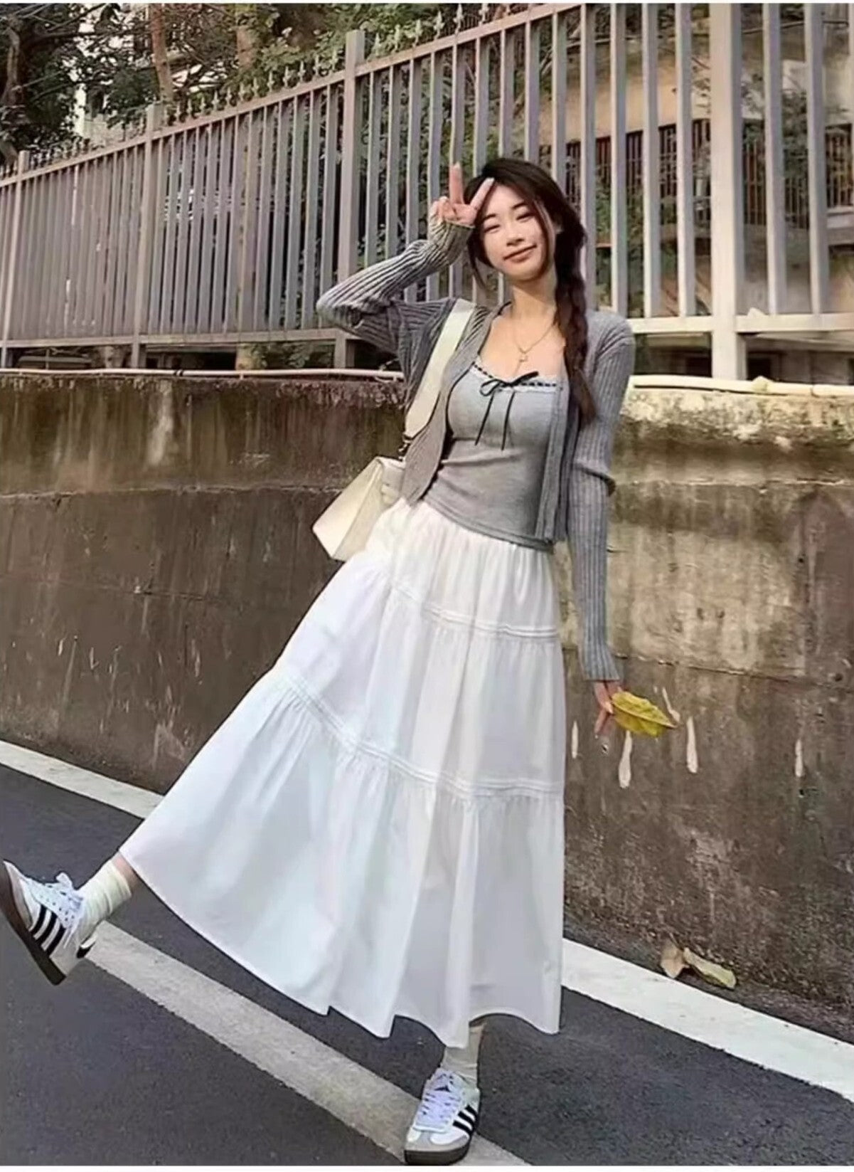 レディース スカート ロング ロングスカート ティアード ティアードスカート ティアードロングスカート 選べるレングス 選べる２レングス フレア セミフレア フェミニン 切り替えデザイン かわいい 大人可愛い シンプル カジュアル おしゃれ こなれ感 ラフ ガーリー 主役級 存在感 抜け感 キュート ロマンティック ナチュラル 無地 春 夏 デート お出かけ 女子会 休日 ショッピング カフェ 体型カバー 普段使い 着回し モテ 清楚 スタイルアップ ホワイト