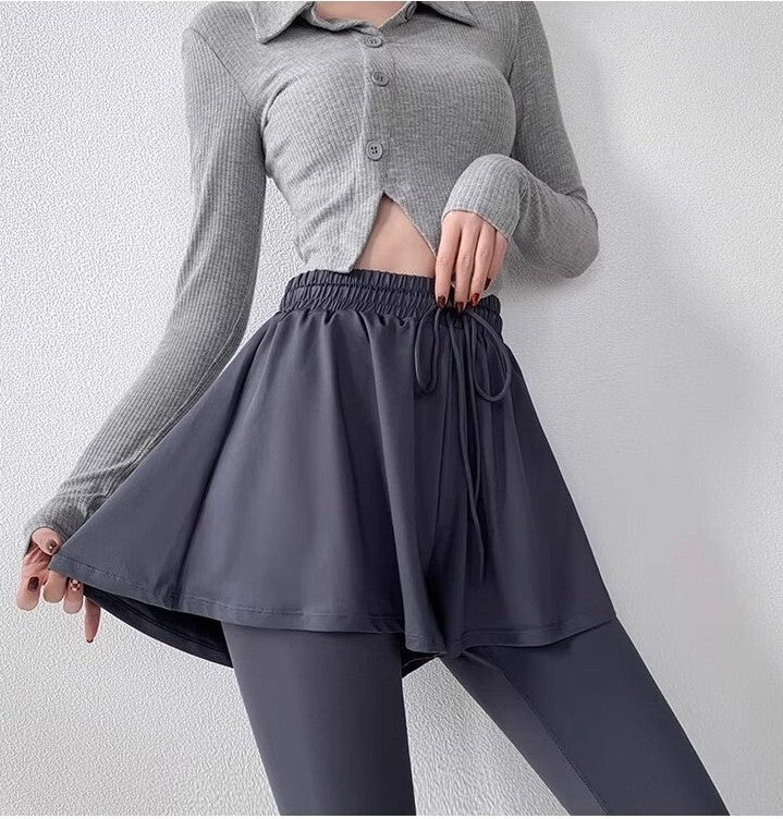 レディース ボトムス レギンス ショートパンツ ショートパンツ一体型 フィットネス ピラティス ジム ランニング トレーニング トレーニングウェア ヨガ ウォーキング ウエストリボン かわいい 大人可愛い シンプル カジュアル おしゃれ かっこいい こなれ感 ラフ スポーティー ベーシック ナチュラル 無地 春 夏 秋 冬 オールシーズン ロングシーズン シーズンレス お揃い 双子 韓国 オルチャン コーデ 体型カバー 脚長 スタイルアップ スタイリッシュ グレー