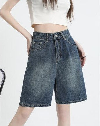 レディース パンツ ボトムス ストレートパンツ デニムパンツ 膝丈 膝上 ミドル丈 ポケット ハイウエスト ボタン かわいい シンプル カジュアル おしゃれ かっこいい ラフ ボーイッシュ ガーリー 学生風 ベーシック アクティブ ナチュラル 無地 夏 ママ 通勤 学生 デート お出かけ お泊まり アウトドア 旅行 公園 女子会 休日 ショッピング 脚長 普段使い モテ トレンド 定番 XS S M L XL 2XL 小さいサイズ 大きいサイズ ゆったり 水色 ブルー ベーシックカラー