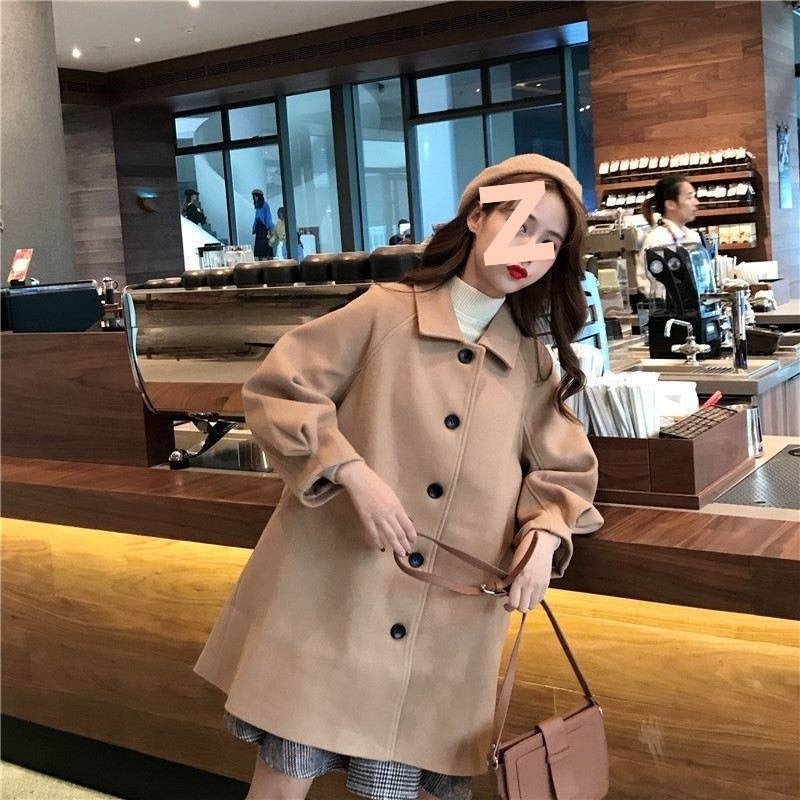 レディース コート アウター 上着 ゆったり きちんと感 抜け感 ステンカラーコート 長袖 ボリューム袖 襟付き Aライン フェミニン ポケット 前開き ボタン かわいい 大人可愛い シンプル カジュアル おしゃれ こなれ感 ラフ ガーリー 主役級 存在感 抜け感 ナチュラル 無地 秋 冬 デート お出かけ 女子会 休日 ショッピング カフェ 重ね着 体型カバー 普段使い 着回し レイヤード スタイリッシュ スタイルアップ XS S M L XL キャメル ブラック