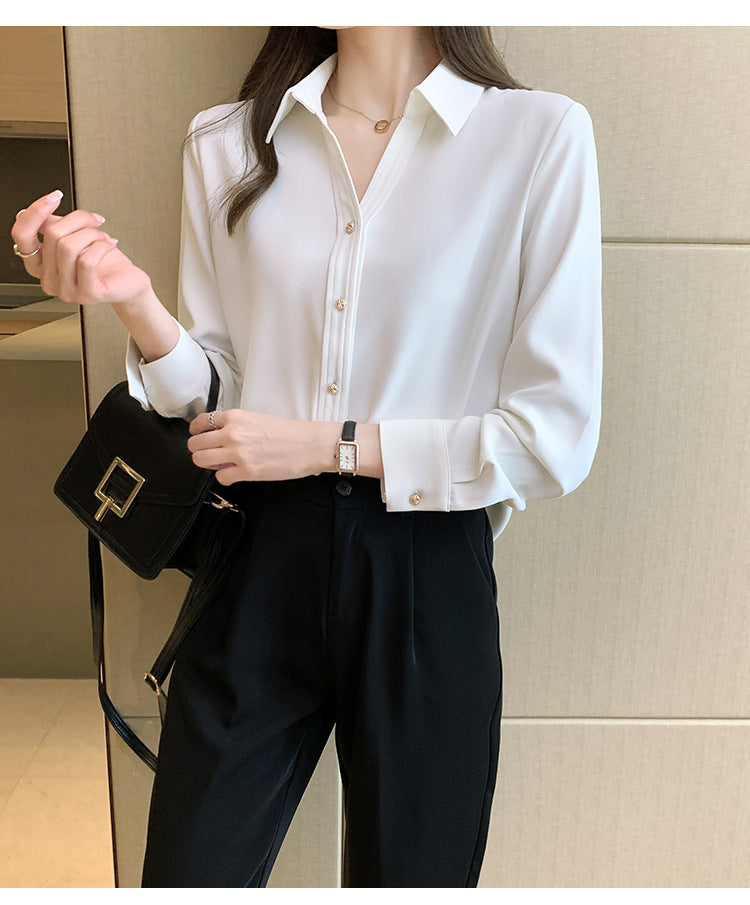 レディース トップス シャツ ブラウス 長袖 Vネック 襟付き 角襟 スキッパー フェミニン 前開き ボタン コンサバ 大人可愛い きれいめ シンプル 上品 おしゃれ エレガント 都会的 無地 春 秋 授業参観 ママ オフィス ビジネス OL 通勤 学生 学校 通学 デート お出かけ 旅行 レストラン 女子会 休日 ホテル ショッピング カフェ 重ね着 普段使い 着回し S M L XL 2XL 大きいサイズ ゆったり 白 ホワイト 黒 ブラック 茶色 ブラウン ベーシックカラー