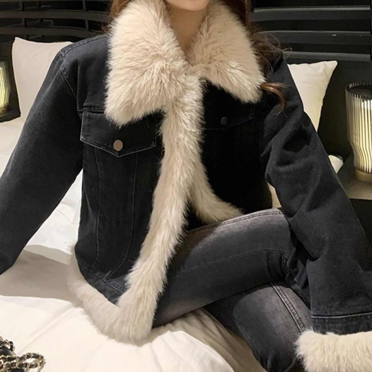 レディース コート ムートンコート フェミニン 大人可愛い きれいめ カジュアル おしゃれ かっこいい レトロ こなれ感 エレガント とろみ感 抜け感 キュート 都会的 ラグジュアリー 春 秋 オフィス OL 通勤 学生 通学 デート お出かけ 旅行 レストラン 公園 女子会 休日 ホテル ショッピング カフェ ランチ 重ね着 韓国 オルチャン コーデ 楽ちん 暖かい 防寒 プチプラ 普段使い 着回し モテ トレンド 流行 インスタ映え 定番 S M L XL 黒 ブラック 茶色 ブラウン 大人カラー