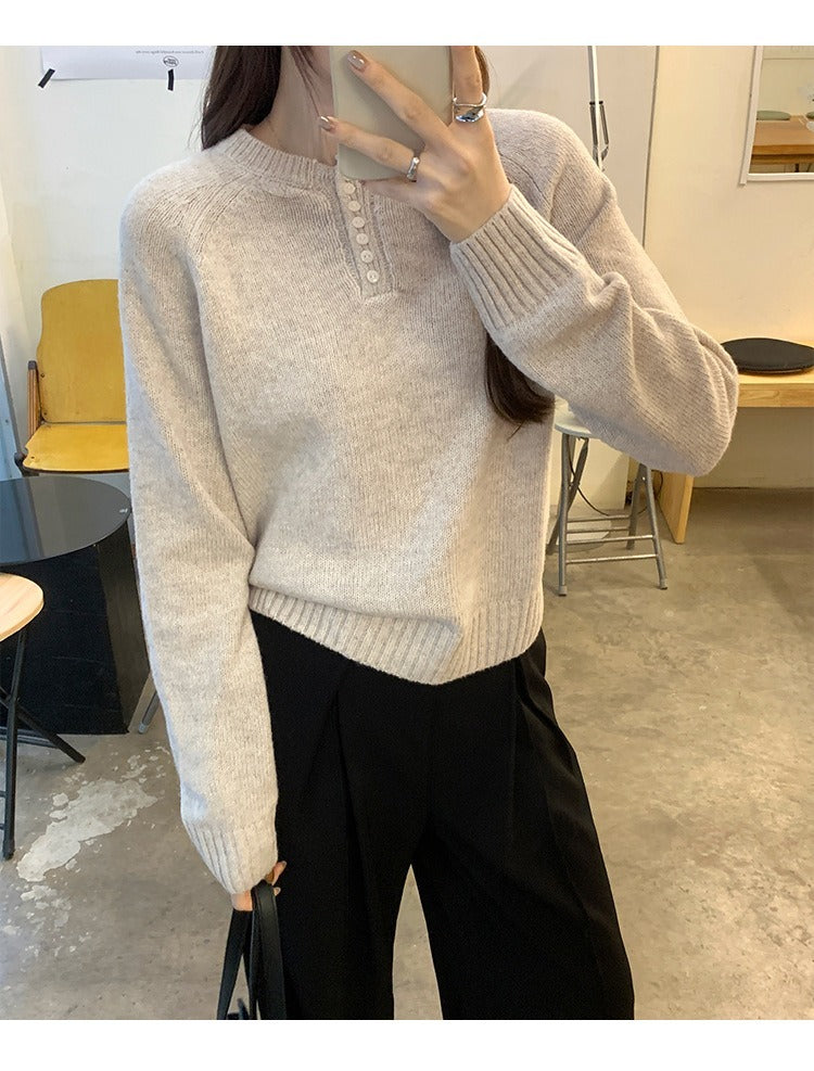 レディース トップス ニット セーター プルオーバー ミディアム 長袖 ラグラン ラウンドネック ボタン かわいい 大人可愛い きれいめ シンプル カジュアル 上品 おしゃれ こなれ感 個性的 ベーシック ナチュラル 無地 春 秋 冬 ママ 通勤 学生 学校 通学 デート お出かけ 旅行 公園 女子会 休日 ショッピング お花見 合コン コンパ 婚活 モテ 清楚 定番 S M L 黒 グレー ベージュ ブルー ベーシックカラー 大人カラー