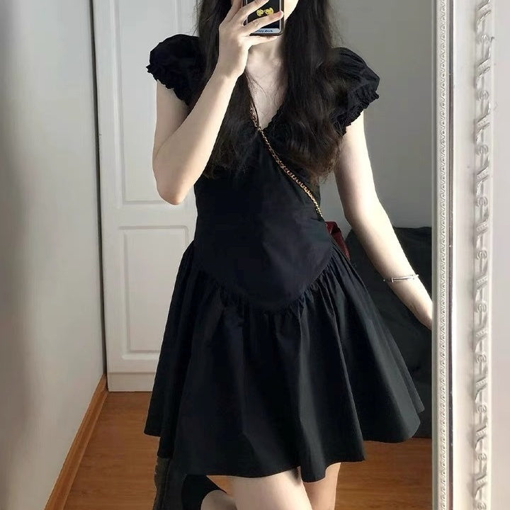ワンピース ミニワンピース 半袖 深Vネック 切り替えデザイン Aラインスカート かわいい 可愛い 大人可愛い きれいめ シンプル レトロ おしゃれ かっこいい カジュアル こなれ感 個性的 魅力的 主役級 存在感 抜け感 春 夏 ベーシック ナチュラル エレガント キュート フェミニン ガーリー 無地 女性用 レディース ママ OL 通勤 学生 通学 デート お出かけ ランチ 旅行 休日 カフェ ショッピング コンパ 普段使い デイリー 着回し 重ね着 脚長 S M L XL 2XL トレンド モテ