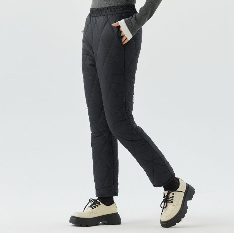 レディース パンツ ボトムス テーパードパンツ ロングパンツ アンクル丈 クロップド丈 ストリート ウエストゴム アメカジ フリース 厚手 裏起毛 綿 コットン おしゃれ かっこいい レトロ ベーシック アメリカン カントリー アクティブ ナチュラル ワイルド チェック 菱形 秋 冬 アウトドア キャンプ 旅行 楽ちん 暖かい 防寒 体型カバー 美脚 脚長 トレンド 流行 定番 M L XL 2XL 3XL 4XL 小さいサイズ 大きいサイズ ビッグ ゆったり ゆる 黒 ブラック グレー ベージュ ピンク