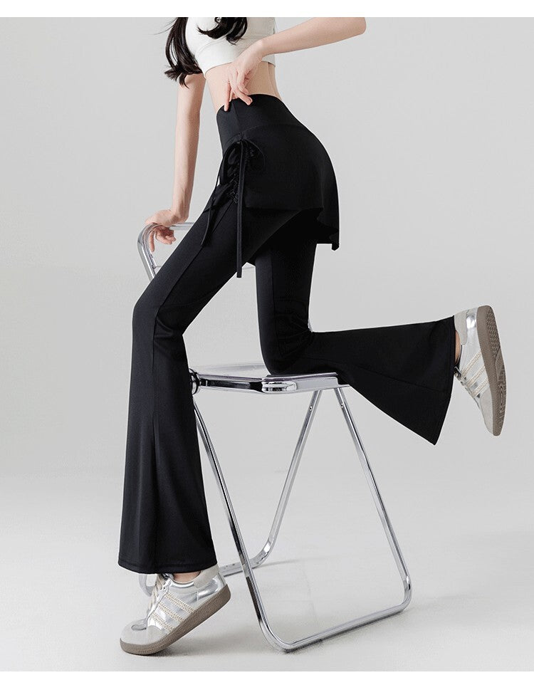 レディース ボトムス ロングパンツ フレアパンツ 重ね着風 フェイクレイヤード アシンメトリー 切り替え 裾ワイド フェミニン リボン ハイウエスト かわいい 大人可愛い きれいめ シンプル カジュアル 上品 おしゃれ こなれ感 スポーティー ガーリー 抜け感 無地 春 夏 秋 学生 学校 通学 お出かけ お泊まり ジム 公園 女子会 休日 高原 ガーデン ショッピング カフェ ダンス ヨガ トレーニング 美脚 脚長 普段使い 着回し M L XL 黒 ブラック グレー