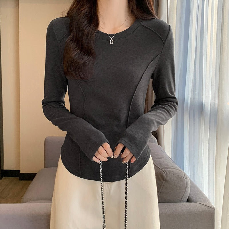 レディース トップス カットソー Ｔシャツ 長袖Ｔシャツ ライン 立体感 着痩せ効果 タック ピンタック 華奢見え 長袖 クルーネック 丸襟 かわいい 大人可愛い きれいめ シンプル カジュアル おしゃれ かっこいい こなれ感 ラフ 主役級 存在感 抜け感 ナチュラル 無地 春 秋 お出かけ 休日 ショッピング カフェ 体型カバー 普段使い 着回し スタイリッシュ スタイルアップ S M L XL ホワイト ブラック カーキ ダークグレー アプリコット