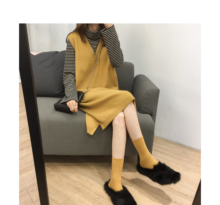 レディース ワンピース ニット ニットワンピ 膝下 ロング ミドル丈 袖なし ノースリーブ Vネック ストレート Iライン 薄手 大人可愛い シンプル カジュアル おしゃれ こなれ感 個性的 主役級 存在感 抜け感 都会的 無地 春 秋 冬 ロングシーズン ママ 通勤 通学 デート お出かけ 旅行 重ね着 韓国 オルチャン 楽ちん 体型カバー 普段使い 着回し レイヤード 流行 インスタ映え ゆったり ゆる フリーサイズ 黄色 イエロー