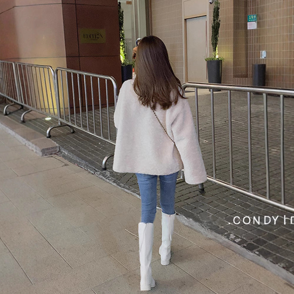 レディース アウター 上着 羽織 前開き ボアジャケット 長袖 襟付き 角襟 ワイド オーバーサイズ もこもこ ふわふわ ポケット ボタン かわいい 大人可愛い シンプル カジュアル おしゃれ こなれ感 キュート 抜け感 ナチュラル 無地 秋 冬 ママ 通勤 学生 学校 通学 デート お出かけ 旅行 レストラン 女子会 休日 ホテル ショッピング カフェ 防寒 普段使い 着回し S M L XL 2XL 大きいサイズ ゆったり ベーシックカラー
