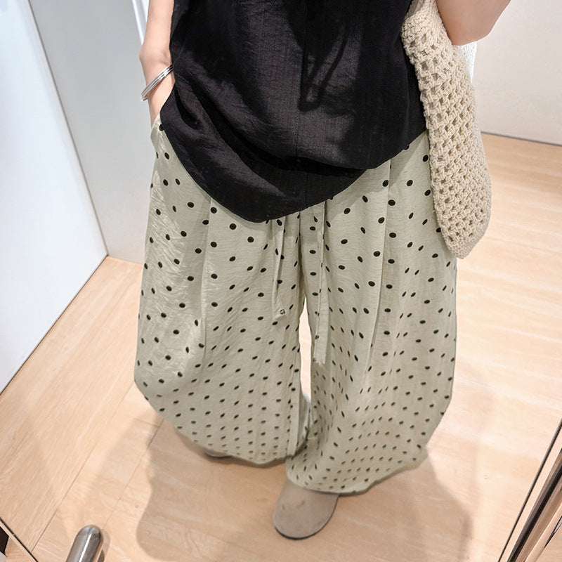 レディース パンツ ボトムス ロング ワイド 裾ワイド ウエストリボン ポケット ハイウエスト ウエストゴム 薄手 大人可愛い シンプル おしゃれ かっこいい こなれ感 個性的 主役級 存在感 抜け感 都会的 ベーシック ドット柄 水玉 春 夏 ロングシーズン ママ デート お出かけ アウトドア キャンプ 旅行 女子会 重ね着 韓国 オルチャン 楽ちん 体型カバー 普段使い 着回し モテ トレンド 流行 インスタ映え S M L XL ゆったり 白 黒 春カラー