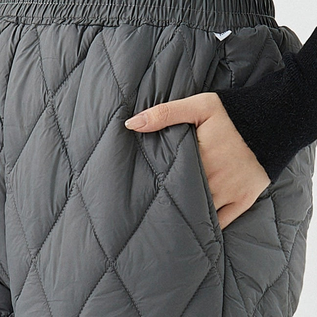 レディース パンツ ボトムス テーパードパンツ ロングパンツ アンクル丈 クロップド丈 ストリート ウエストゴム アメカジ フリース 厚手 裏起毛 綿 コットン おしゃれ かっこいい レトロ ベーシック アメリカン カントリー アクティブ ナチュラル ワイルド チェック 菱形 秋 冬 アウトドア キャンプ 旅行 楽ちん 暖かい 防寒 体型カバー 美脚 脚長 トレンド 流行 定番 M L XL 2XL 3XL 4XL 小さいサイズ 大きいサイズ ビッグ ゆったり ゆる 黒 ブラック グレー ベージュ ピンク