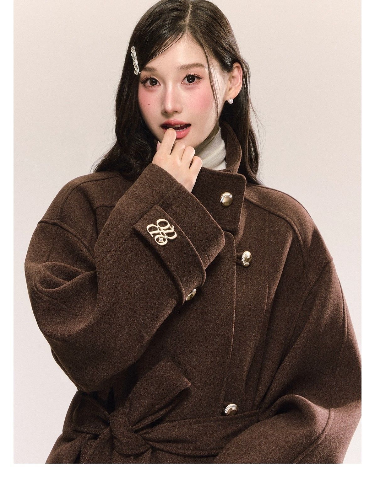 レディース コート アウター 上着 ミドル丈 長袖 ハイネック ストレート Iライン ベルト ウエストマーク ポケット 前開き 2way ボタン 薄手 大人可愛い シンプル カジュアル おしゃれ こなれ感 個性的 主役級 存在感 抜け感 都会的 無地 秋 冬 ロングシーズン ママ オフィス ビジネス 通勤 デート お出かけ 旅行 女子会 韓国 オルチャン コーデ 楽ちん 体型カバー 普段使い 着回し ロールアップ インスタ映え S M L ゆったり 茶色 ブラウン
