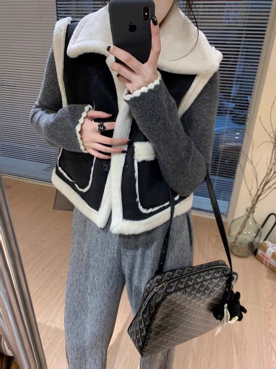 レディース ベスト コート ノースリーブ 無地 ゆったり 秋冬 秋 きれいめ 袖なし ショート 膝丈 シンプル 冬 黒 上品 ファー ウール アウター ポリエステル