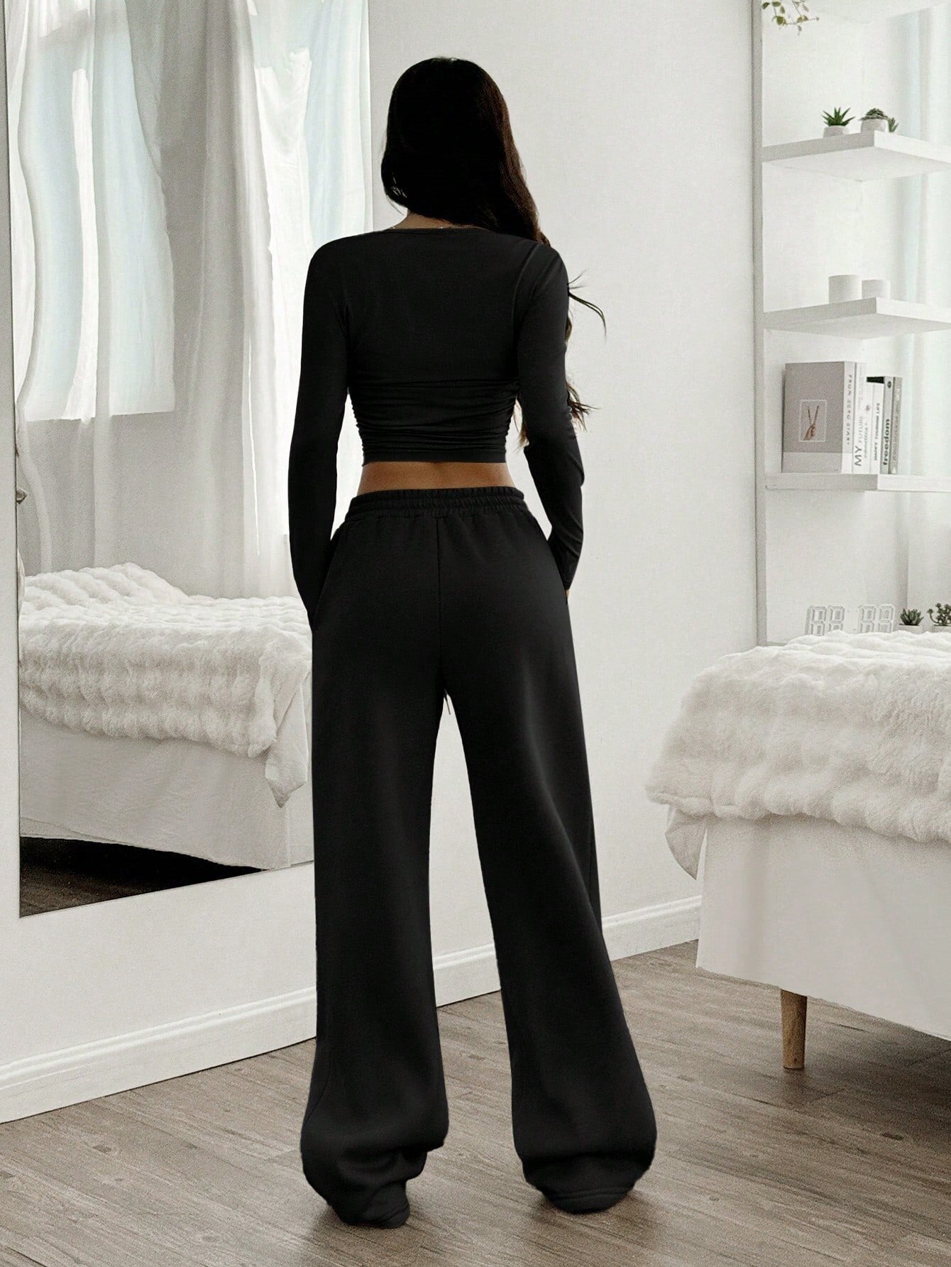 レディース トップス パンツ ボトムス カットソー プルオーバー セットアップ ロングパンツ ワイドパンツ ショート ロング 長袖 ラウンドネック 襟なし スリム 細身 ストリート ポケット ウエストゴム ドロスト かわいい シンプル カジュアル おしゃれ かっこいい ラフ こなれ感 メンズライク ボーイッシュ クール 抜け感 無地 春 秋 ママ 学生 学校 通学 部活 旅行 ジム 公園 休日 コーデ 楽ちん 普段使い 着回し XS S M L 小さいサイズ ブラック ブラウン グレー ベーシックカラー