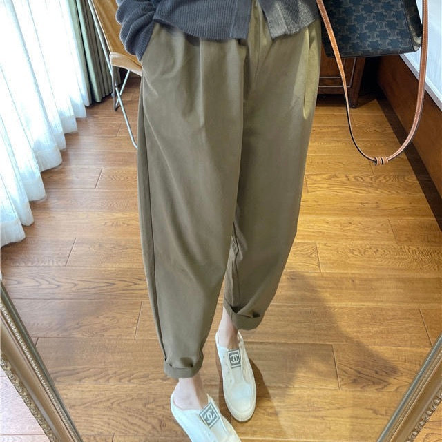 レディース パンツ ボトムス アウター 上着 テーパードパンツ ロングパンツ アンクル丈 クロップド丈 オーバーサイズ  ストリート きれいめ シンプル カジュアル 上品 おしゃれ かっこいい レトロ こなれ感 ラフ メンズライク マニッシュ ボーイッシュ スポーティー ベーシック アクティブ ナチュラル 無地 春 秋 お出かけ アウトドア 旅行 休日 楽ちん 体型カバー 美脚 脚長 普段使い 着回し レイヤード トレンド 流行 定番 S M L 小さいサイズ 大きいサイズ 茶色 ブラウン オフホワイト