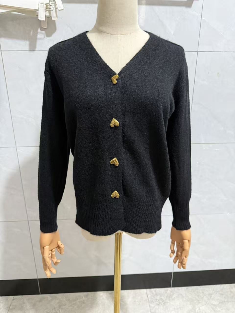 レディース ニット カーディガン 長袖 無地 ゆったり 春夏 きれいめ Vネック 春 夏 秋 シンプル 冬 上品 セーター アウター レギュラー ボタン ポリエステル 秋冬