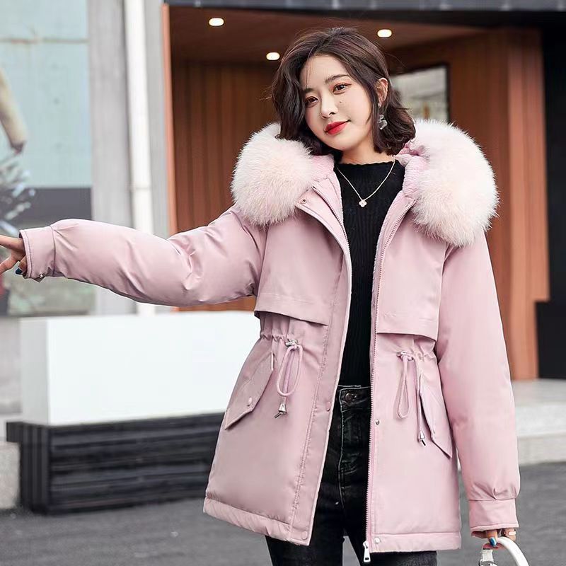 レディース ジャケット アウター 上着 ミドル丈 ハイネック フード ストレート Iライン ウエストマーク ファスナー ポケット ファー フェイクファー 大人可愛い シンプル おしゃれ こなれ感 ラフ 個性的 主役級 存在感 抜け感 都会的 無地 秋 冬 ロングシーズン ママ 通勤 通学 部活 デート 旅行 公園 重ね着 韓国 オルチャン 楽ちん 暖かい 防寒 体型カバー 普段使い 着回し レイヤード インスタ映え M L XL 2XL 3XL 大きいサイズ 白 ホワイト 黒 ブラック