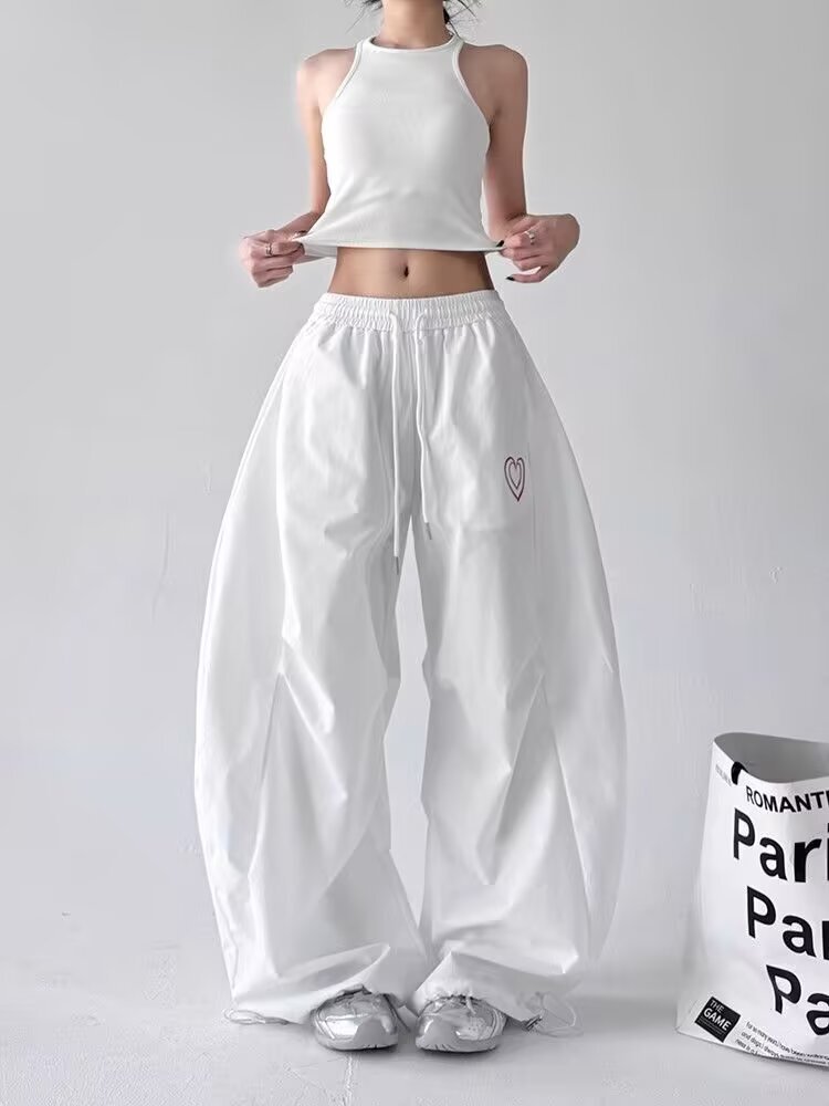 レディース パンツ ボトムス ジャージ ワイド きれいめ シンプル カジュアル おしゃれ かっこいい ラフ ボーイッシュ ルーズ 無地 オールシーズン 男女兼用 ママ 学生 部活 お出かけ アウトドア キャンプ ジム 休日 コーデ 楽ちん 普段使い 定番 S M L XL 2XL ホワイト ブラック ボーイッシュ スポーティー ラブリー キュート キャンプ イベント リゾート 旅行 ビーチ バカンス ホテル ガーデン ショッピング ライブ お花見 合コン コンパ 婚活 フェス ツーリング お家時間