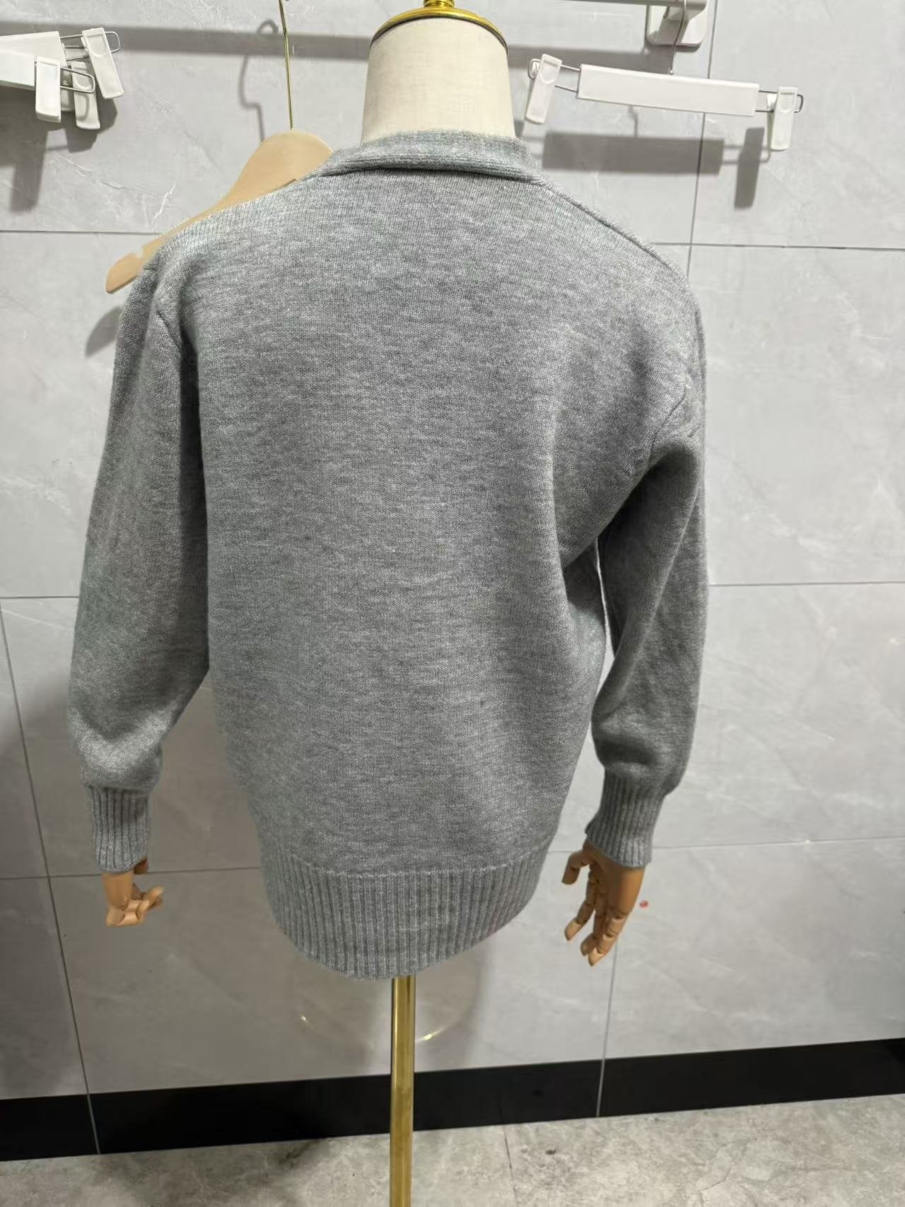 レディース ニット カーディガン 長袖 無地 ゆったり 春夏 きれいめ Vネック 春 夏 秋 シンプル 冬 上品 セーター アウター レギュラー ボタン ポリエステル 秋冬